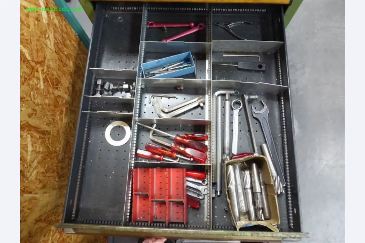 Maschinen zur Metallbearbeitung und Metallverarbeitung <br>-11