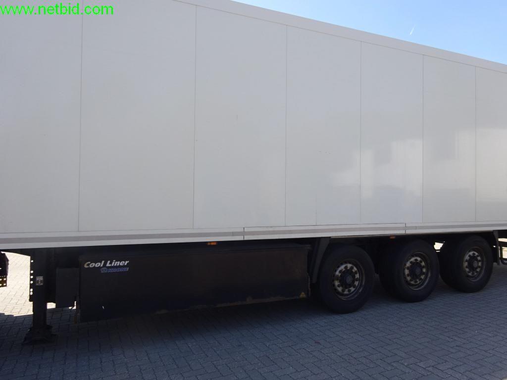 Veículos e equipamento operacional e de escritório bem conservados-9