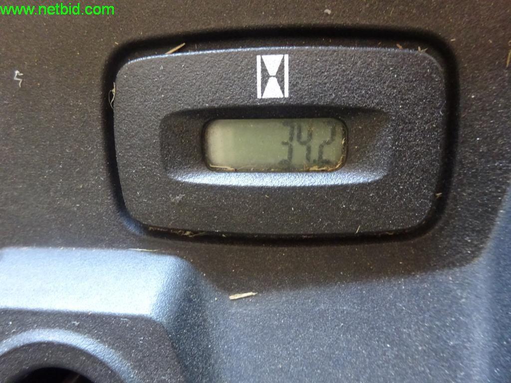 Gepflegte Fahrzeuge sowie die Betriebs- und Geschäftsausstattung -3