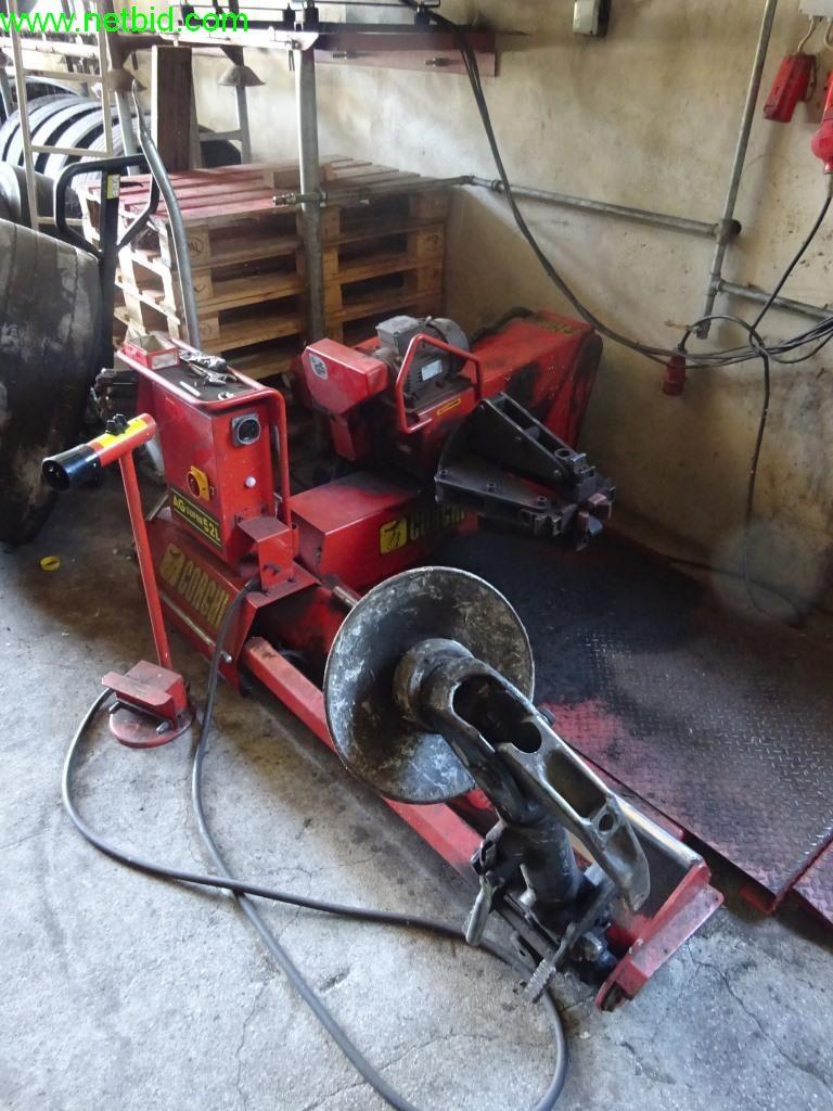 Gepflegte Fahrzeuge sowie die Betriebs- und Geschäftsausstattung -2