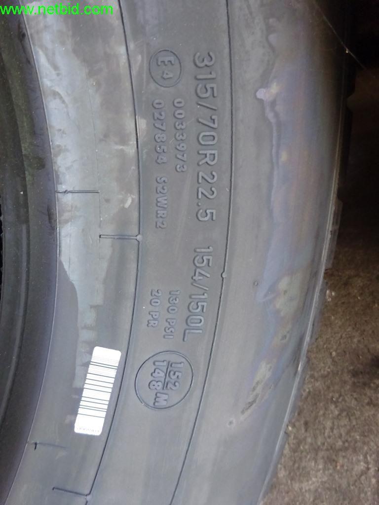 Gepflegte Fahrzeuge sowie die Betriebs- und Geschäftsausstattung -3