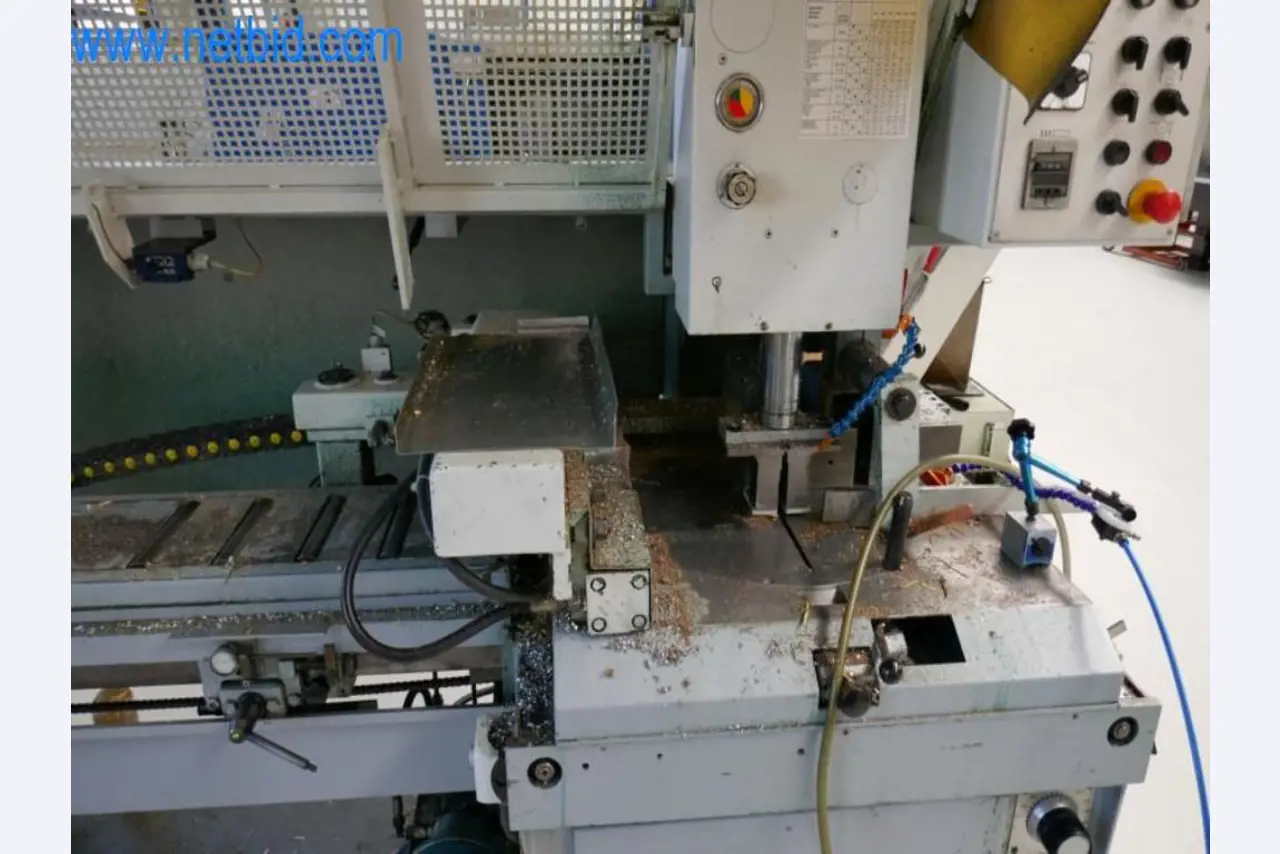 Well-maintained metalworking machines as well as the operating and office equipment -8