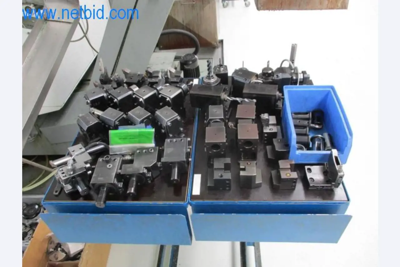 Well-maintained metalworking machines as well as the operating and office equipment -12