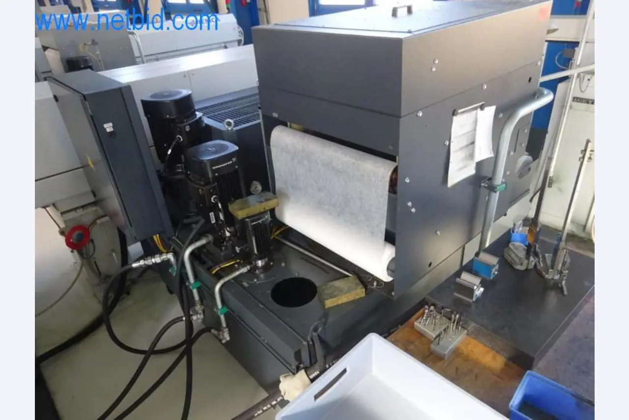 Well-maintained metalworking machines as well as the operating and office equipment -12