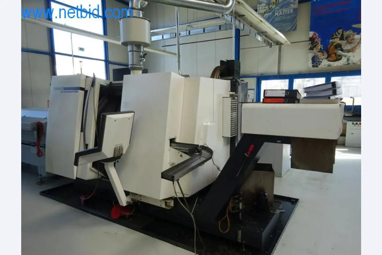 Well-maintained metalworking machines as well as the operating and office equipment -6