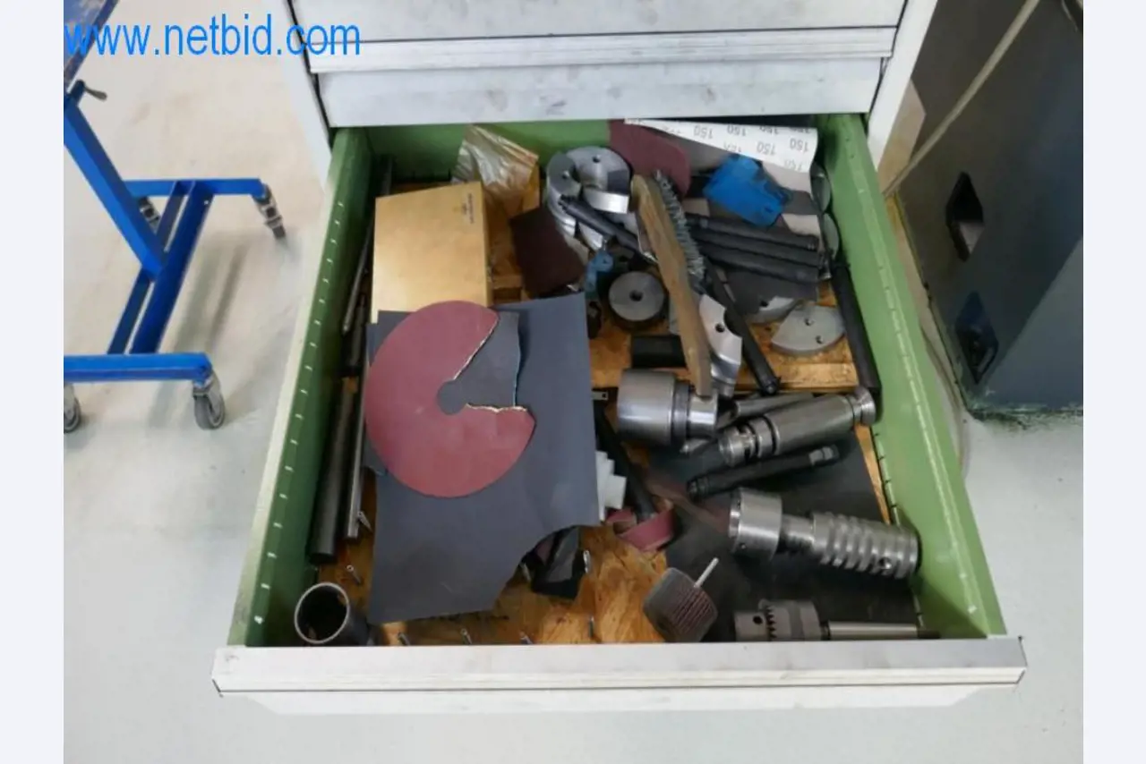 Well-maintained metalworking machines as well as the operating and office equipment -10