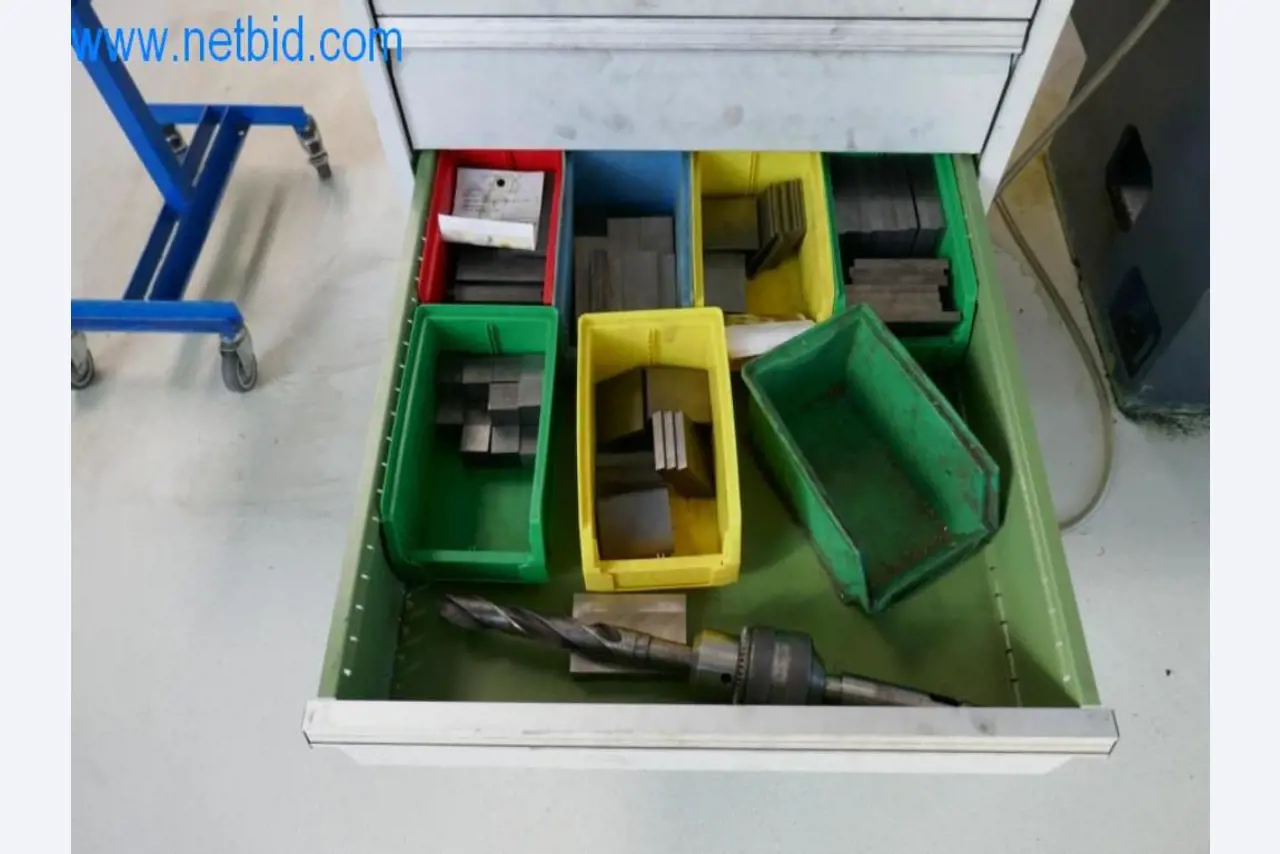 Well-maintained metalworking machines as well as the operating and office equipment -11