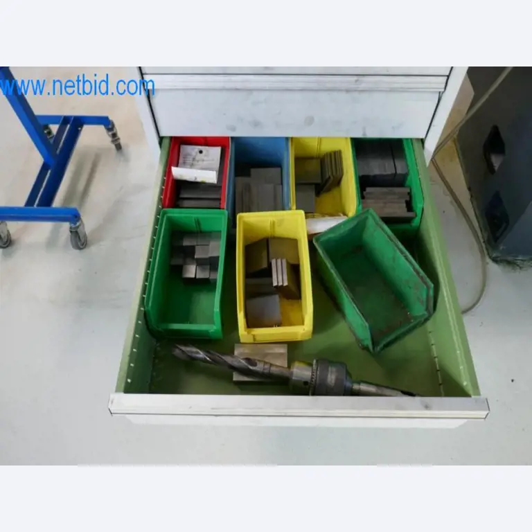 Well-maintained metalworking machines as well as the operating and office equipment -11