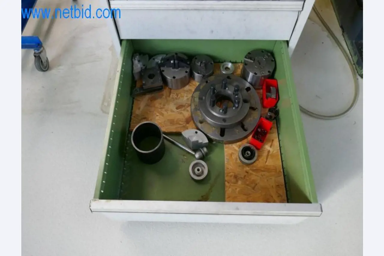 Well-maintained metalworking machines as well as the operating and office equipment -13