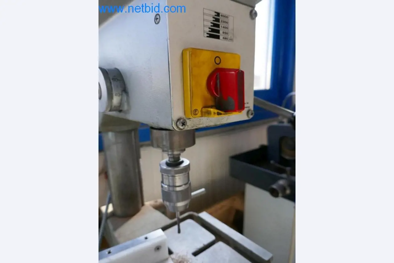 Well-maintained metalworking machines as well as the operating and office equipment -3