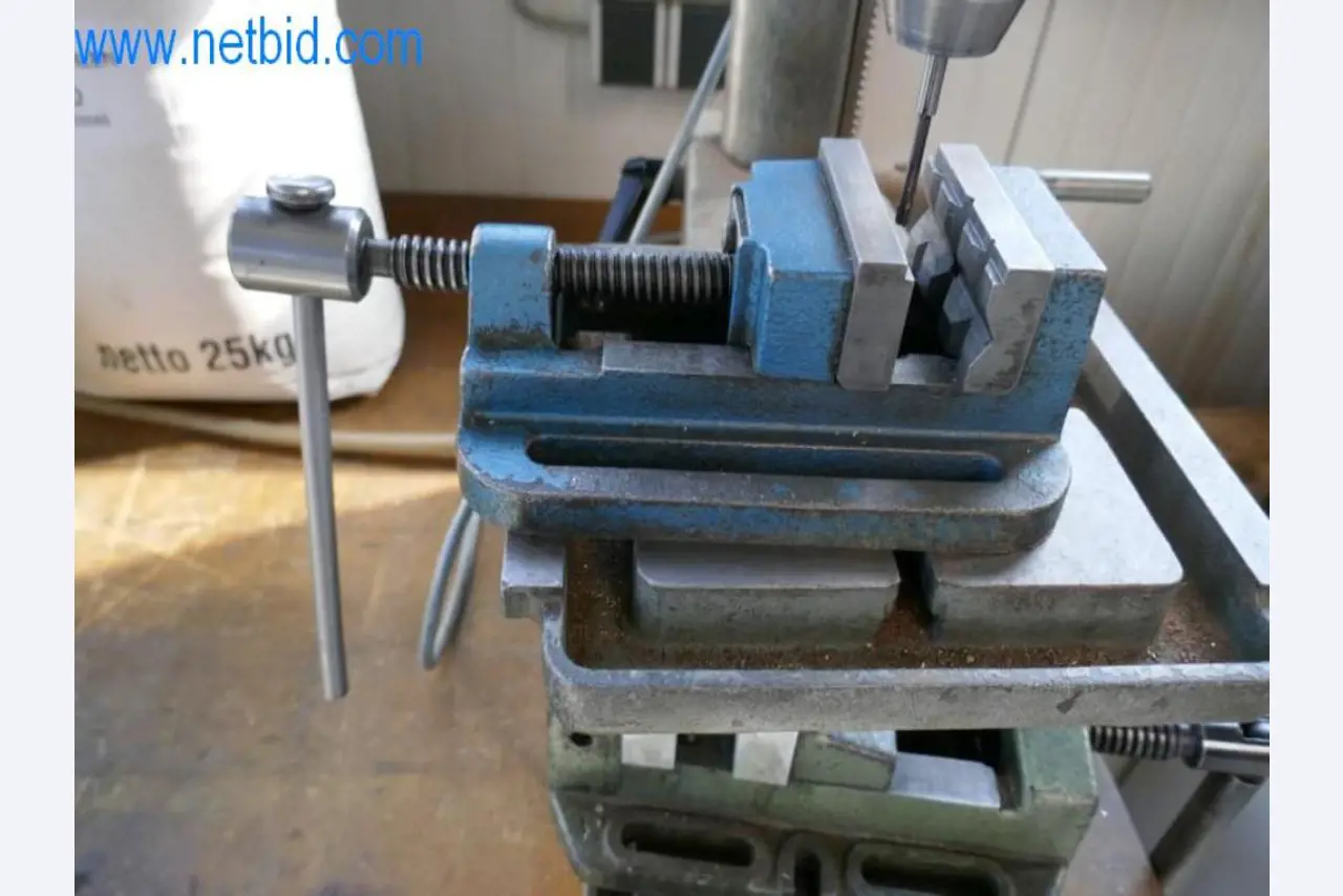Well-maintained metalworking machines as well as the operating and office equipment -5