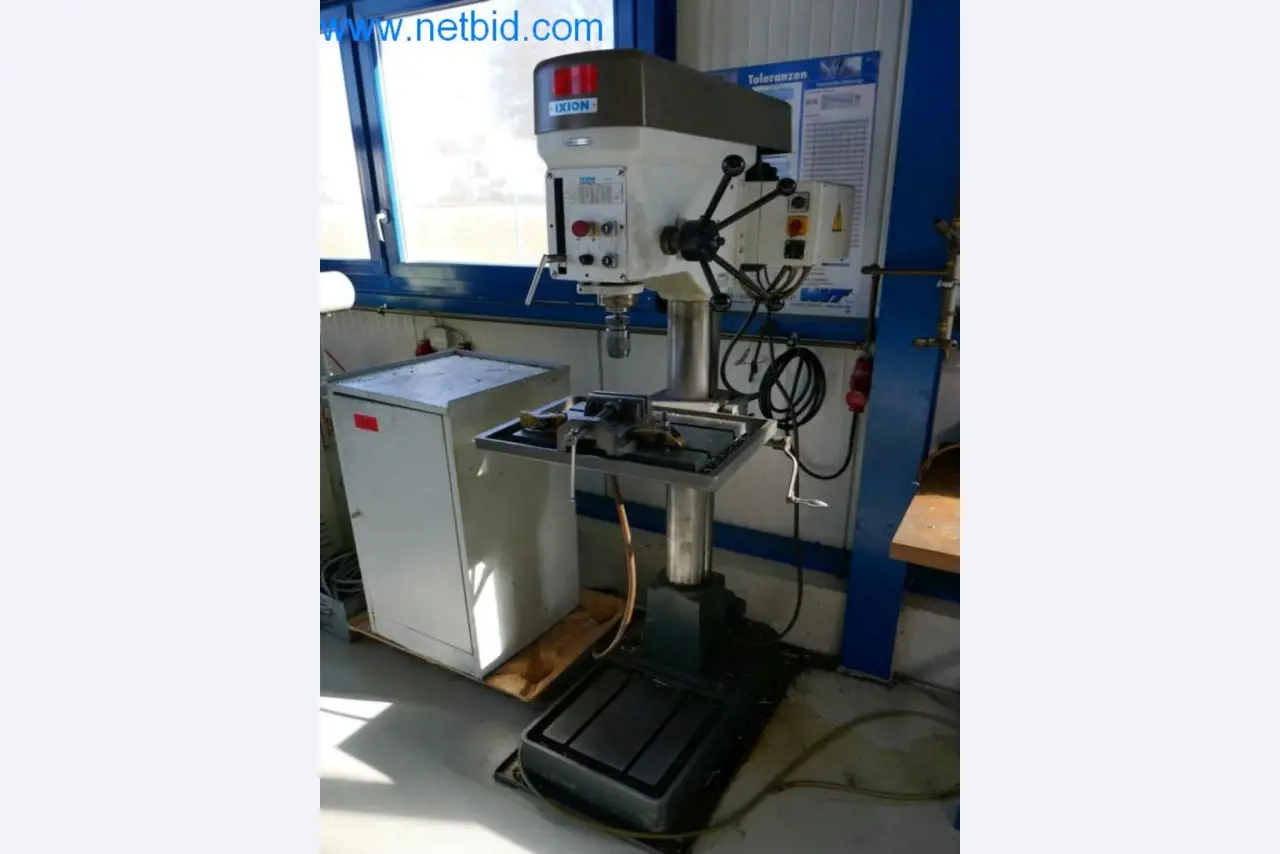 Well-maintained metalworking machines as well as the operating and office equipment -1