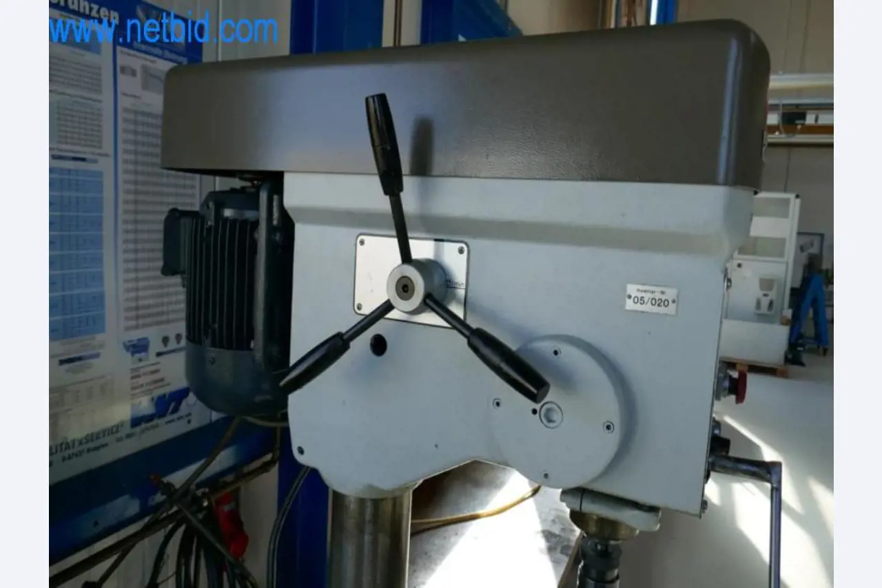 Well-maintained metalworking machines as well as the operating and office equipment -2