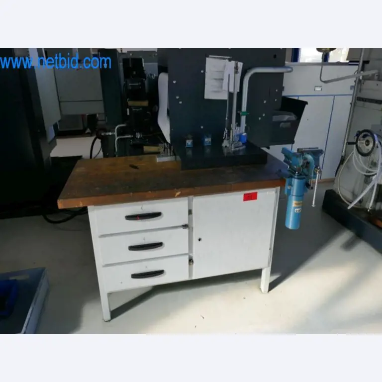 Well-maintained metalworking machines as well as the operating and office equipment -1