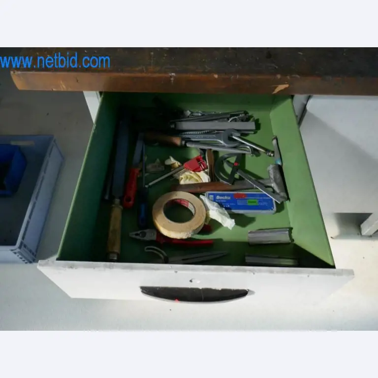 Well-maintained metalworking machines as well as the operating and office equipment -2