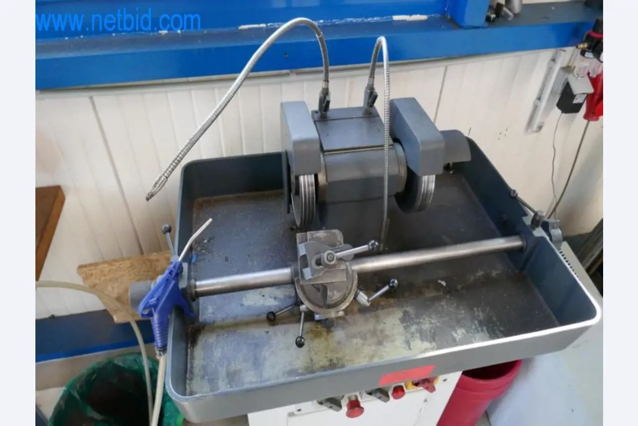 Well-maintained metalworking machines as well as the operating and office equipment -2
