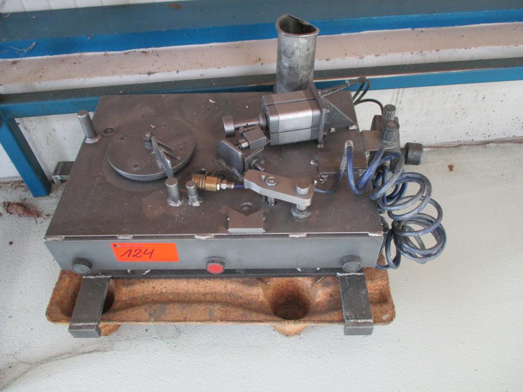 Dobrze utrzymane maszyny do obróbki metalu oraz sprzęt operacyjny i biurowy-1