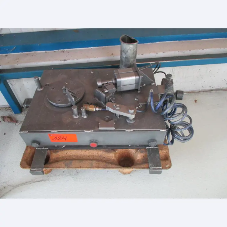 dobro vzdrževani stroji za obdelavo kovin ter delovna in pisarniška oprema-1