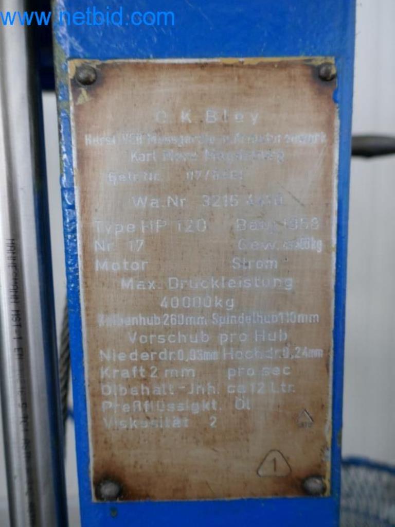 Dobrze utrzymane maszyny do obróbki metalu oraz sprzęt operacyjny i biurowy-4