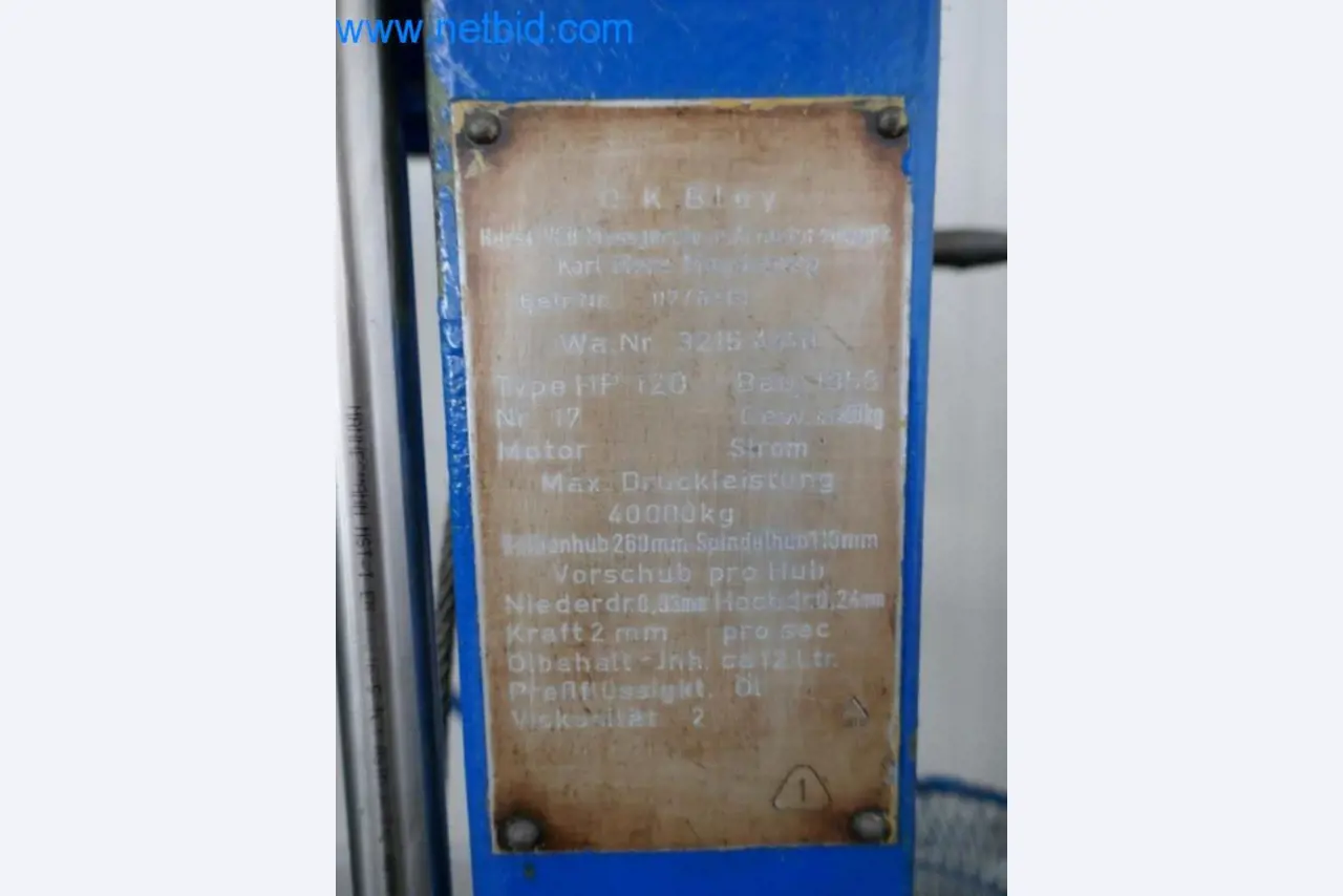 Well-maintained metalworking machines as well as the operating and office equipment -4