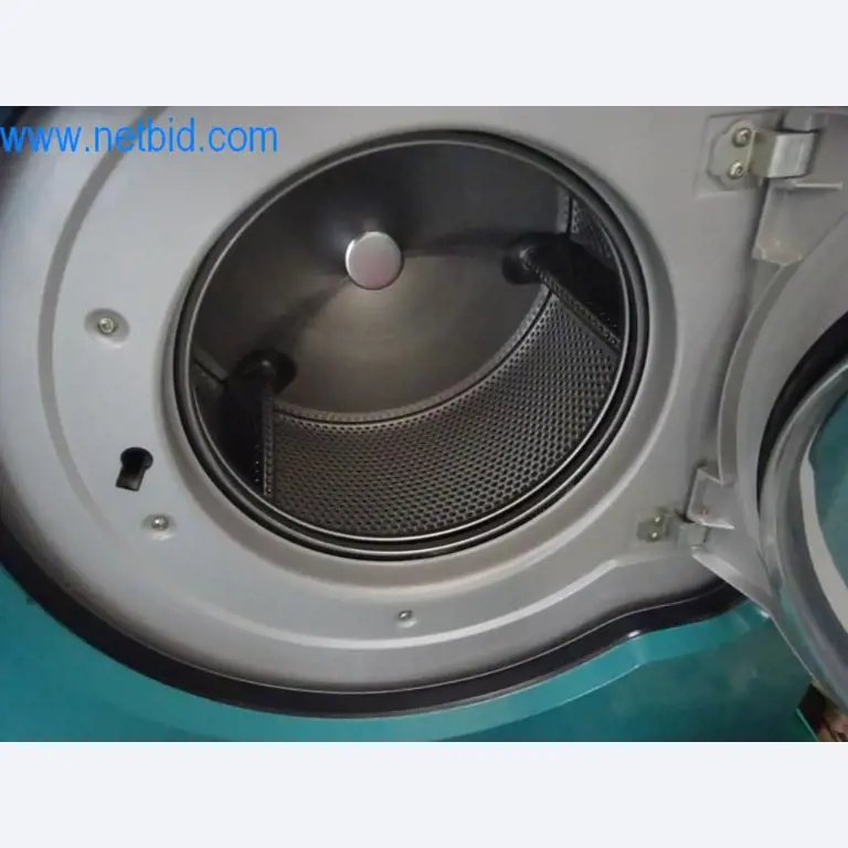 Well-maintained metalworking machines as well as the operating and office equipment -2