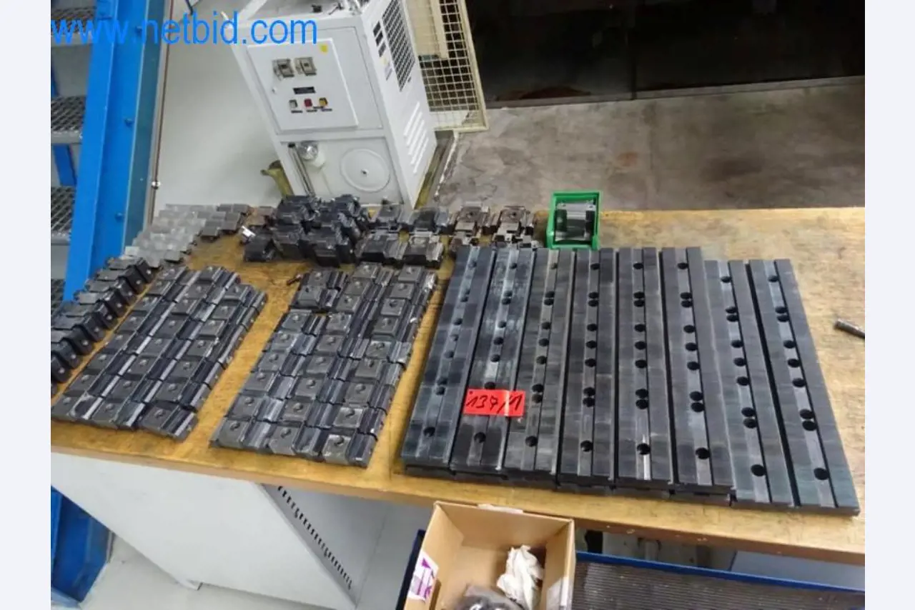 Well-maintained metalworking machines as well as the operating and office equipment -1