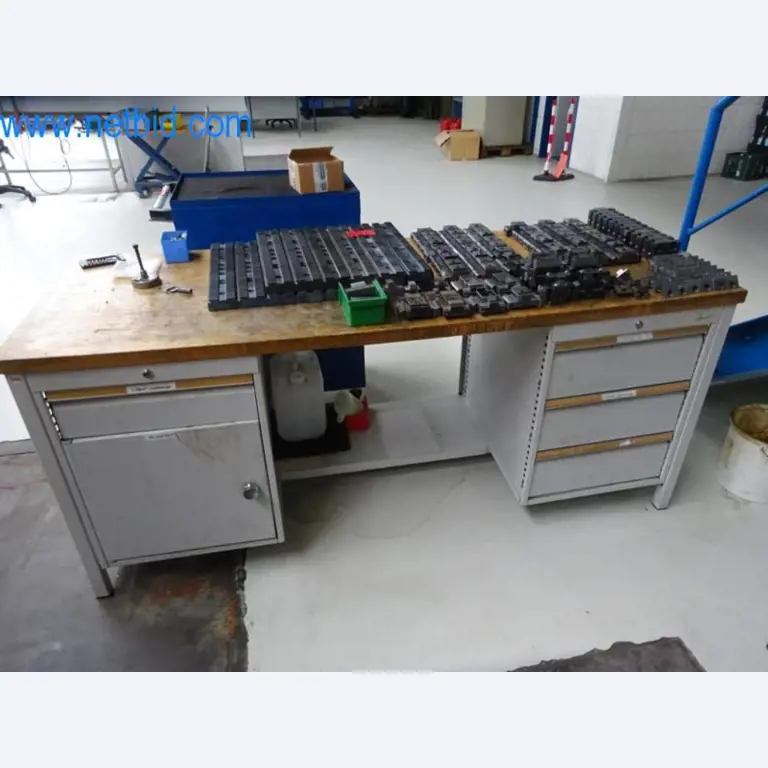 Well-maintained metalworking machines as well as the operating and office equipment -4