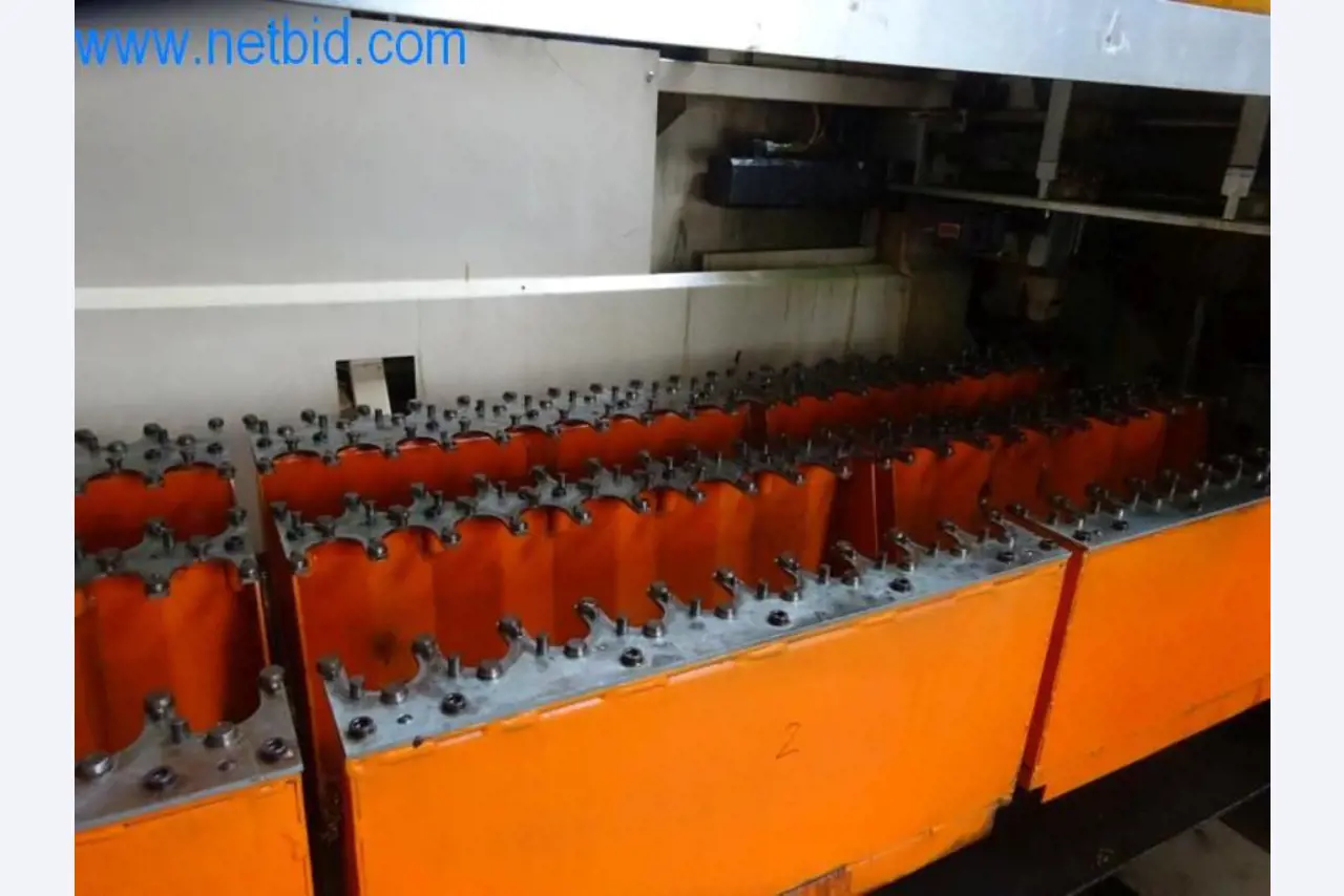 Well-maintained metalworking machines as well as the operating and office equipment -10