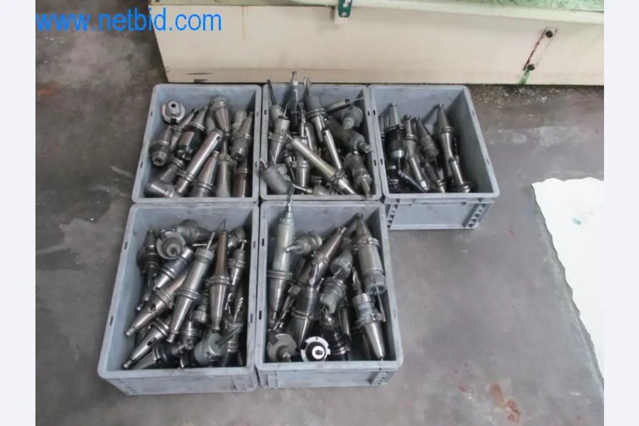 Well-maintained metalworking machines as well as the operating and office equipment -13