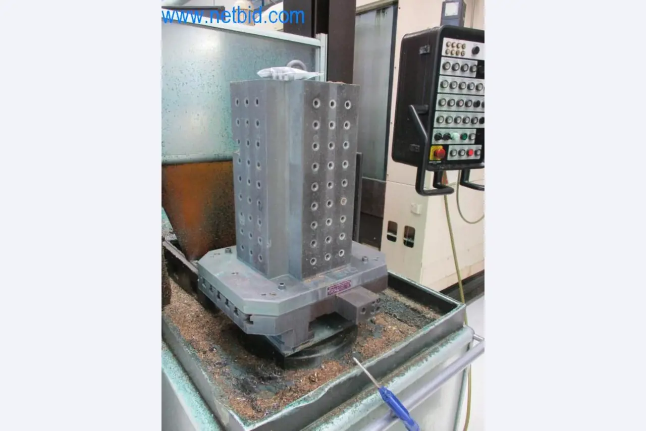 Well-maintained metalworking machines as well as the operating and office equipment -18