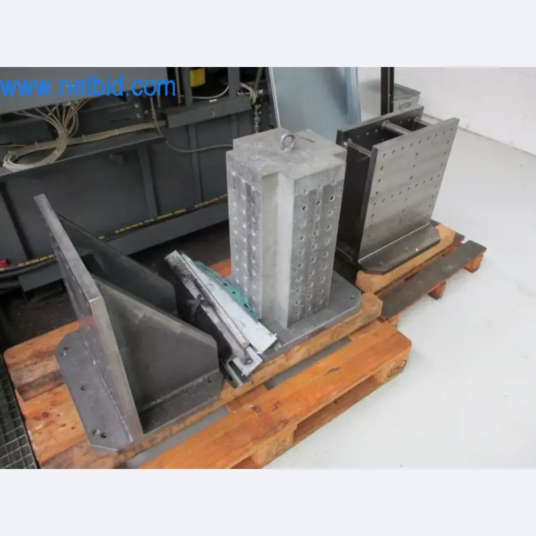 Well-maintained metalworking machines as well as the operating and office equipment -19