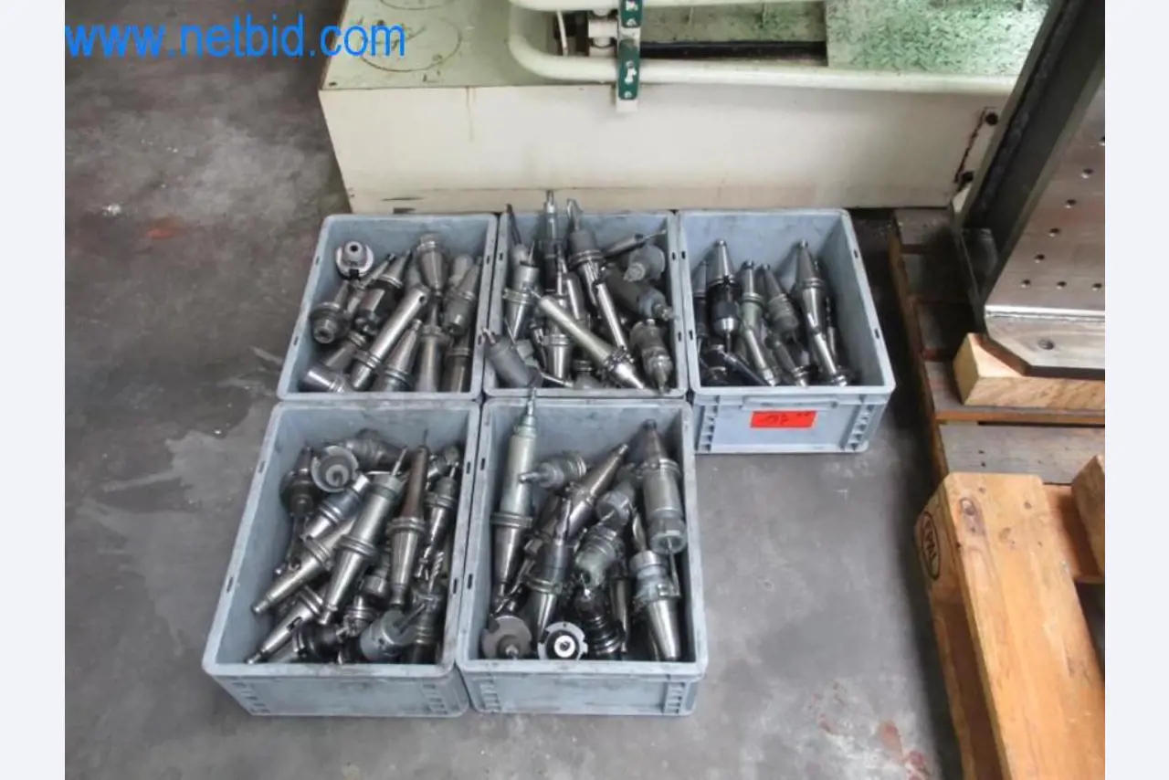 Well-maintained metalworking machines as well as the operating and office equipment -20