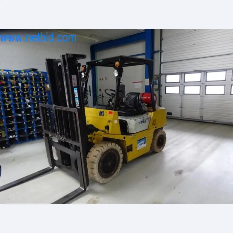 Well-maintained metalworking machines as well as the operating and office equipment -1