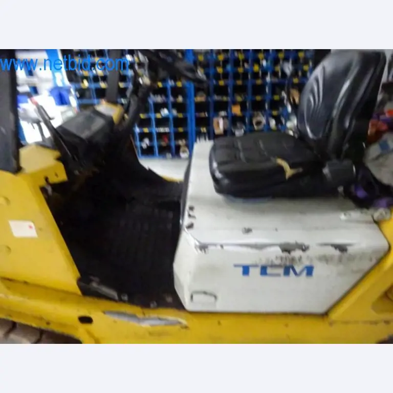 Well-maintained metalworking machines as well as the operating and office equipment -5