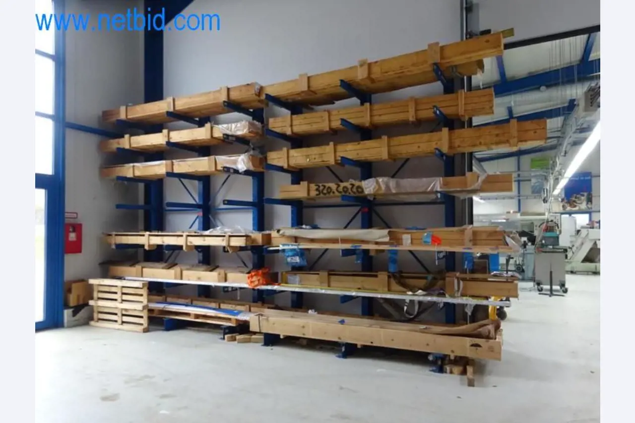 Well-maintained metalworking machines as well as the operating and office equipment -1