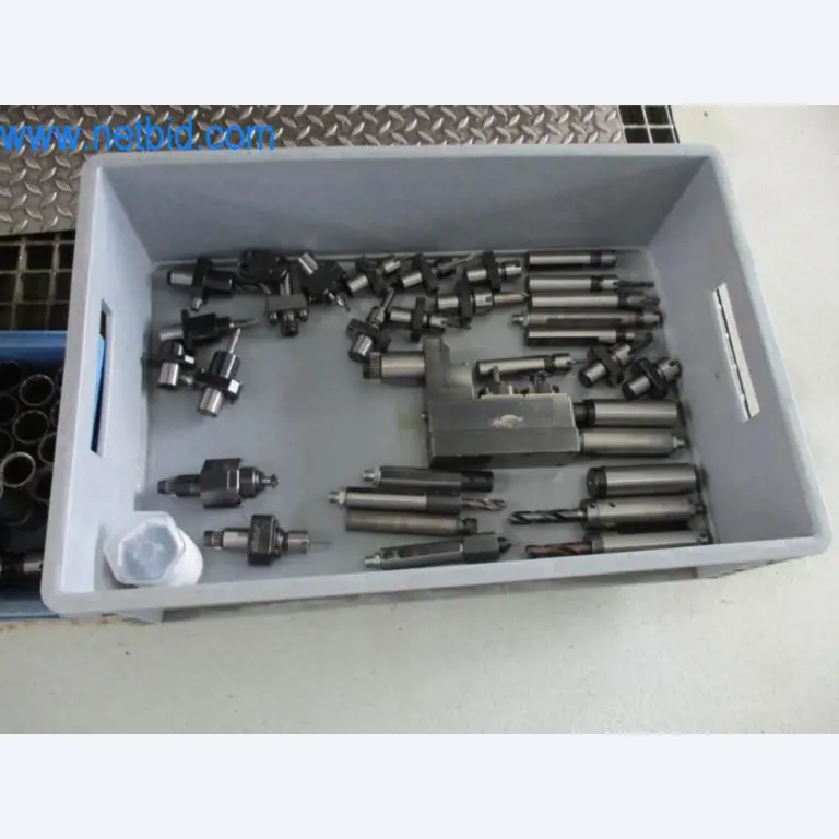 Well-maintained metalworking machines as well as the operating and office equipment -13