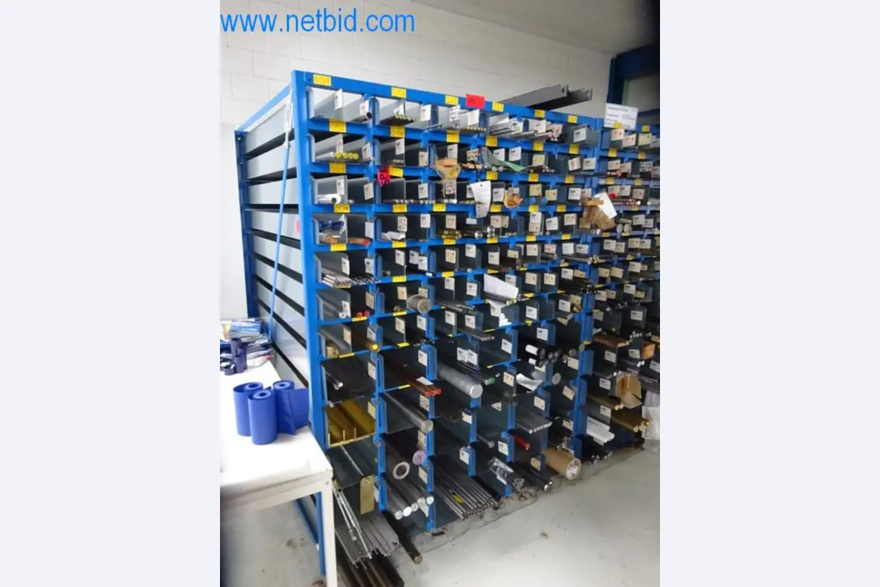 Well-maintained metalworking machines as well as the operating and office equipment -1