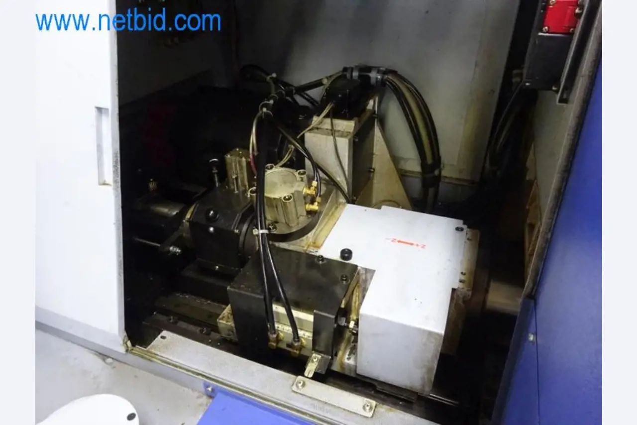 Well-maintained metalworking machines as well as the operating and office equipment -12