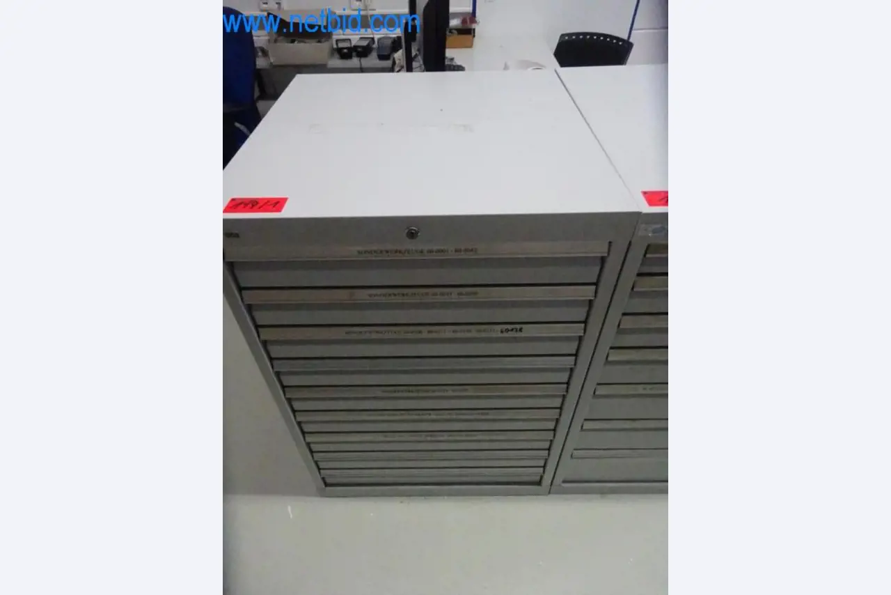 Well-maintained metalworking machines as well as the operating and office equipment -1