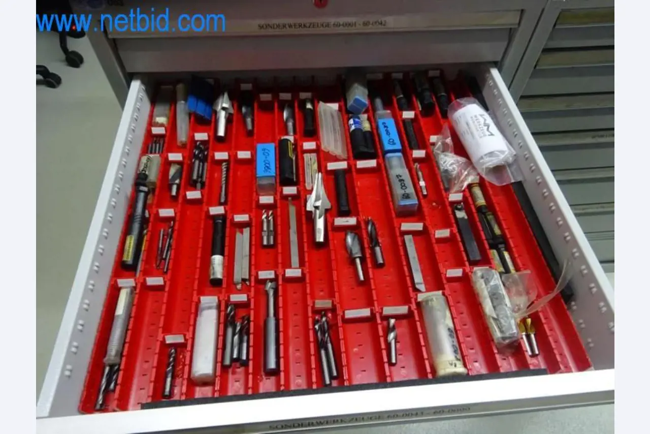 Well-maintained metalworking machines as well as the operating and office equipment -3