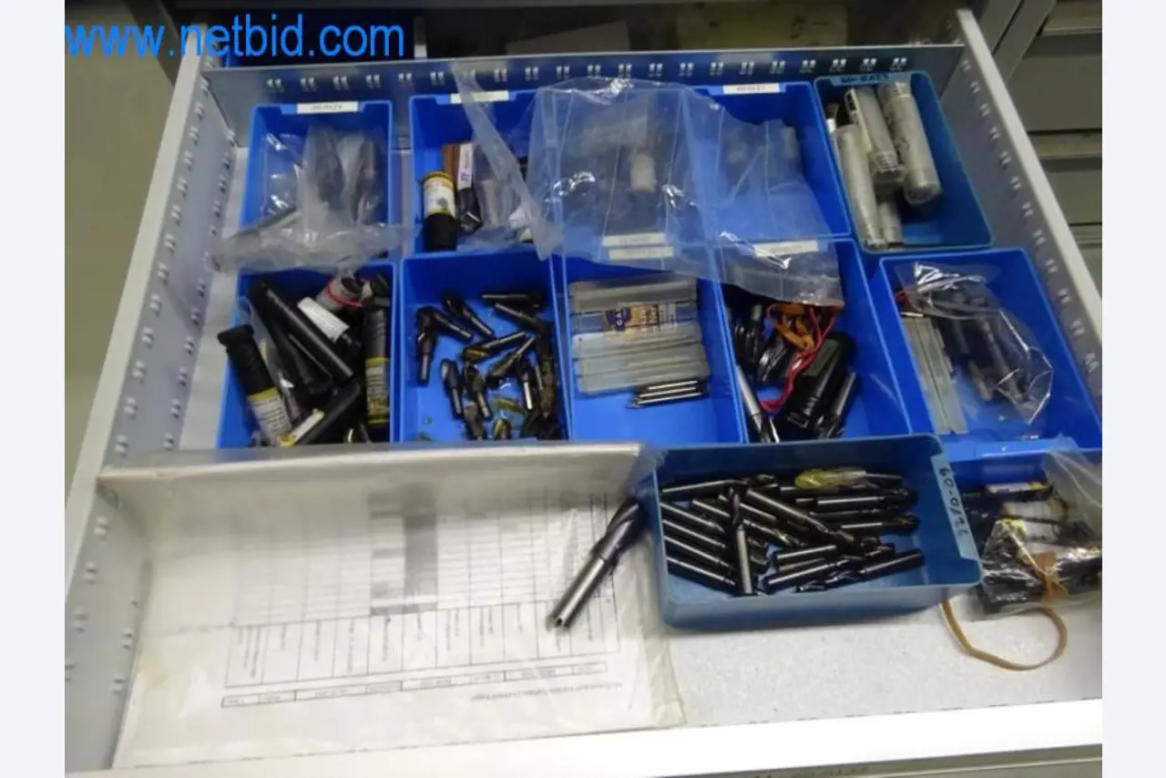 Well-maintained metalworking machines as well as the operating and office equipment -4