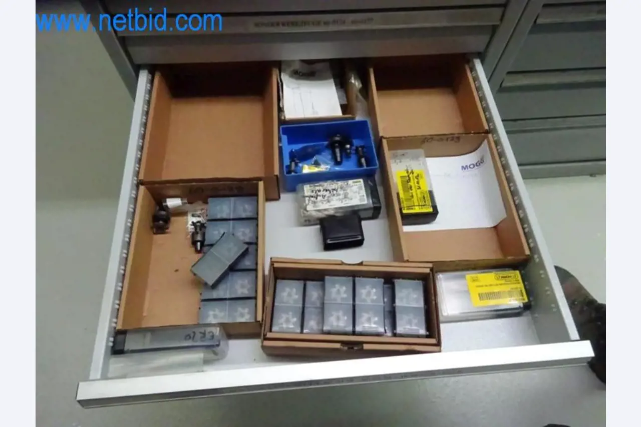 Well-maintained metalworking machines as well as the operating and office equipment -5