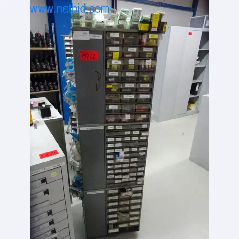 Well-maintained metalworking machines as well as the operating and office equipment -1