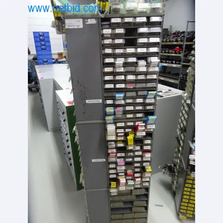 Well-maintained metalworking machines as well as the operating and office equipment -2