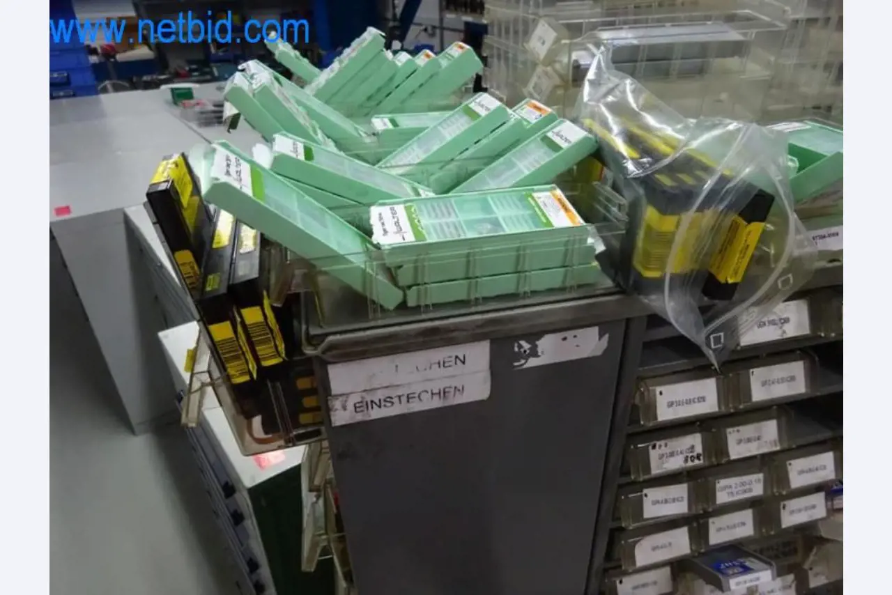 Well-maintained metalworking machines as well as the operating and office equipment -3