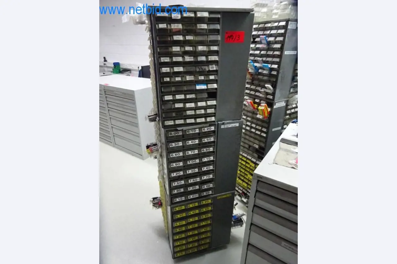 Well-maintained metalworking machines as well as the operating and office equipment -1