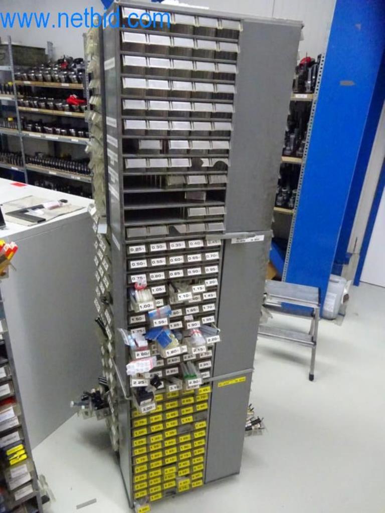 Máquinas para trabajar el metal en buen estado, así como equipos operativos y de oficina-3