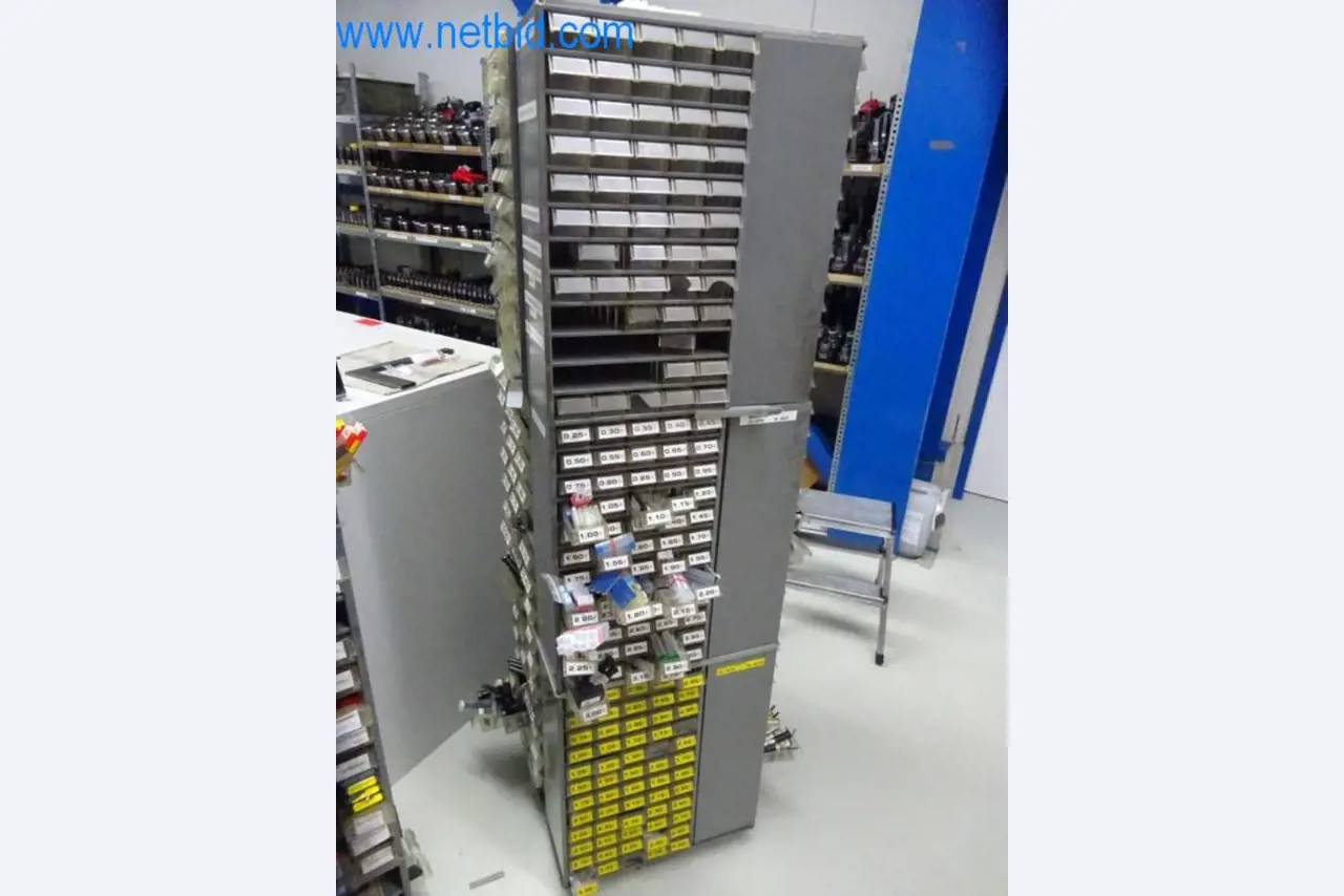 Well-maintained metalworking machines as well as the operating and office equipment -3