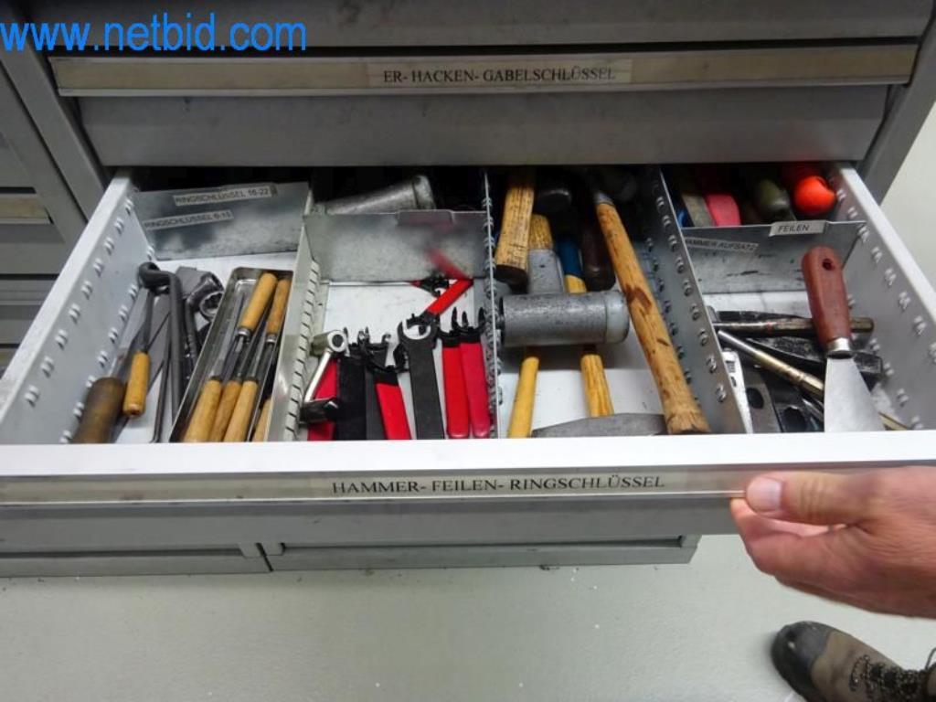 Máquinas para trabajar el metal en buen estado, así como equipos operativos y de oficina-4