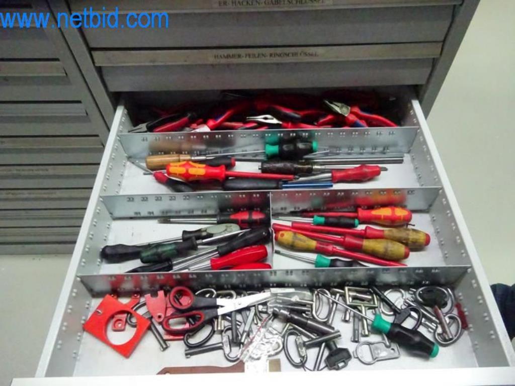 Máquinas para trabajar el metal en buen estado, así como equipos operativos y de oficina-5